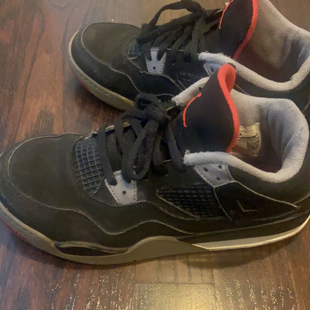 Retro Jordan 4 - Picture 5 of 5